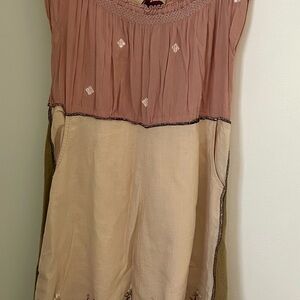 Elegant Two-Tone Midi Dress